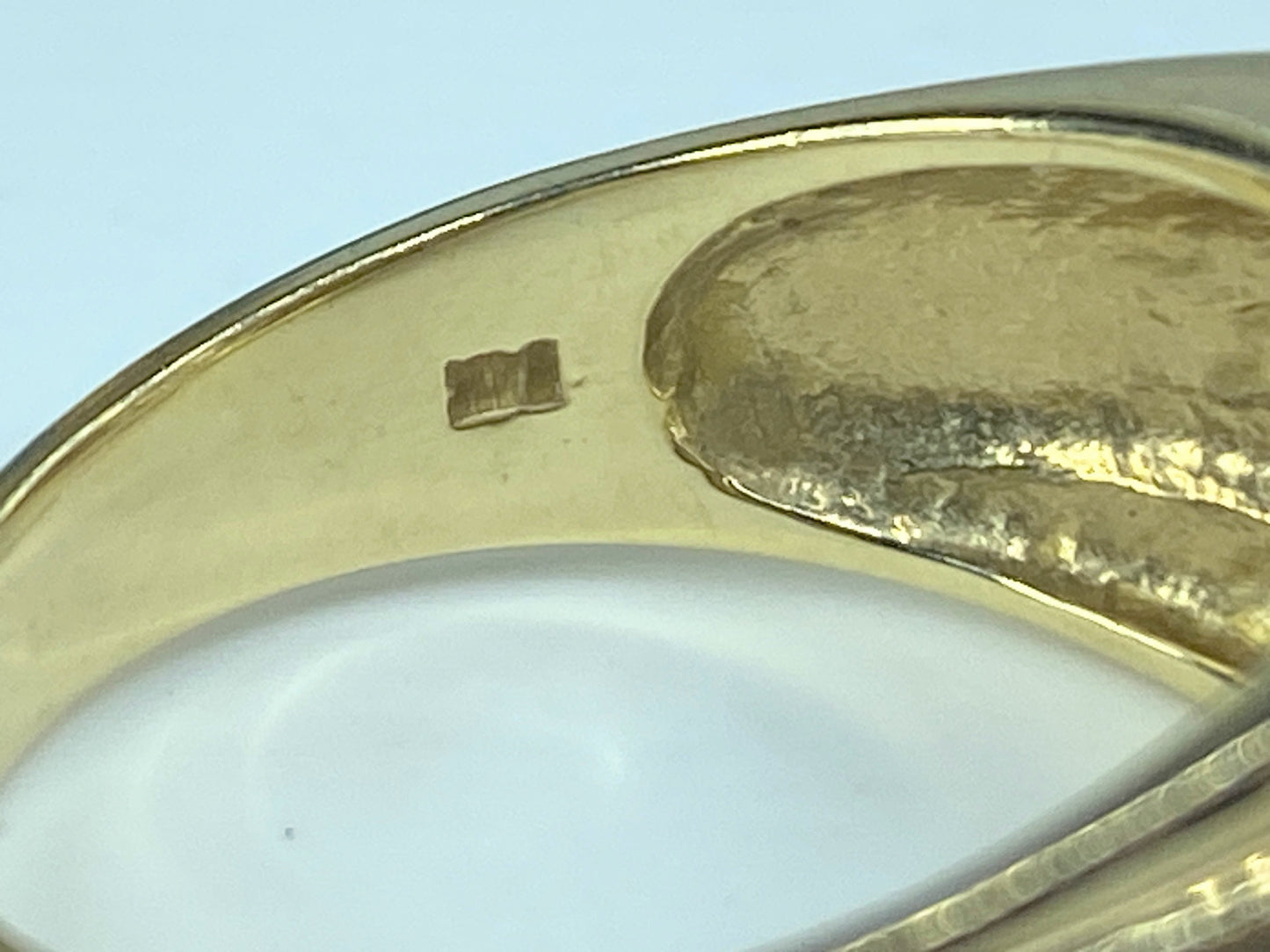 Vintage 14K yellow gold Cushion cut White Topaz men's ring s10 8.9g JR387