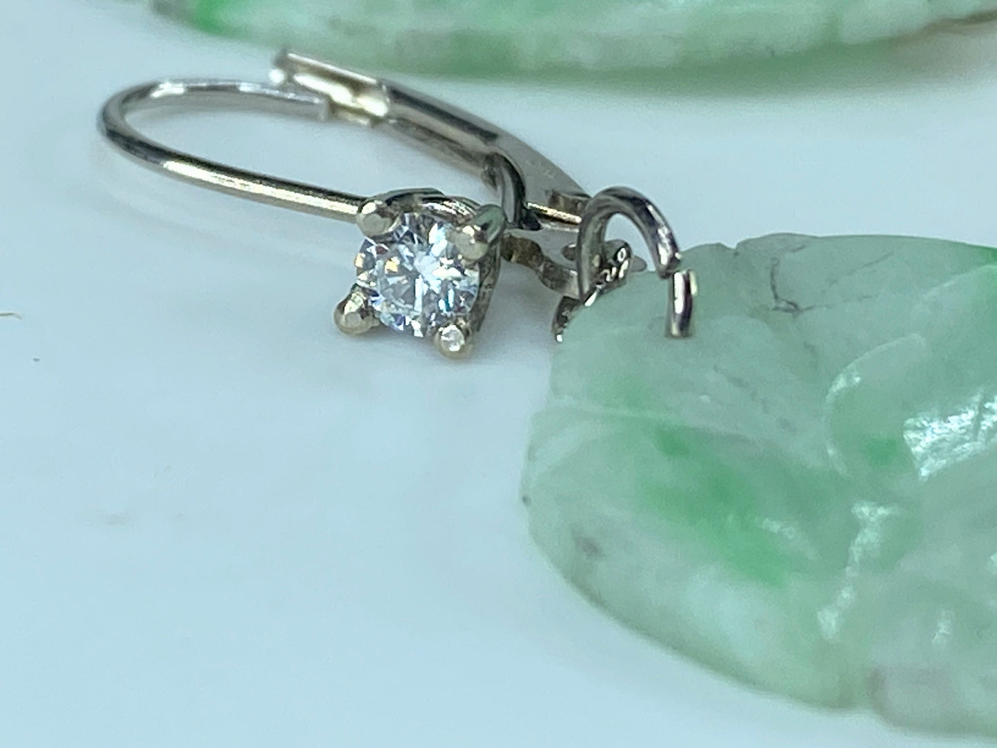 c1960 14K 0.2ct round brilliant Diamond Jadeite freshwater Pearl earrings JR388