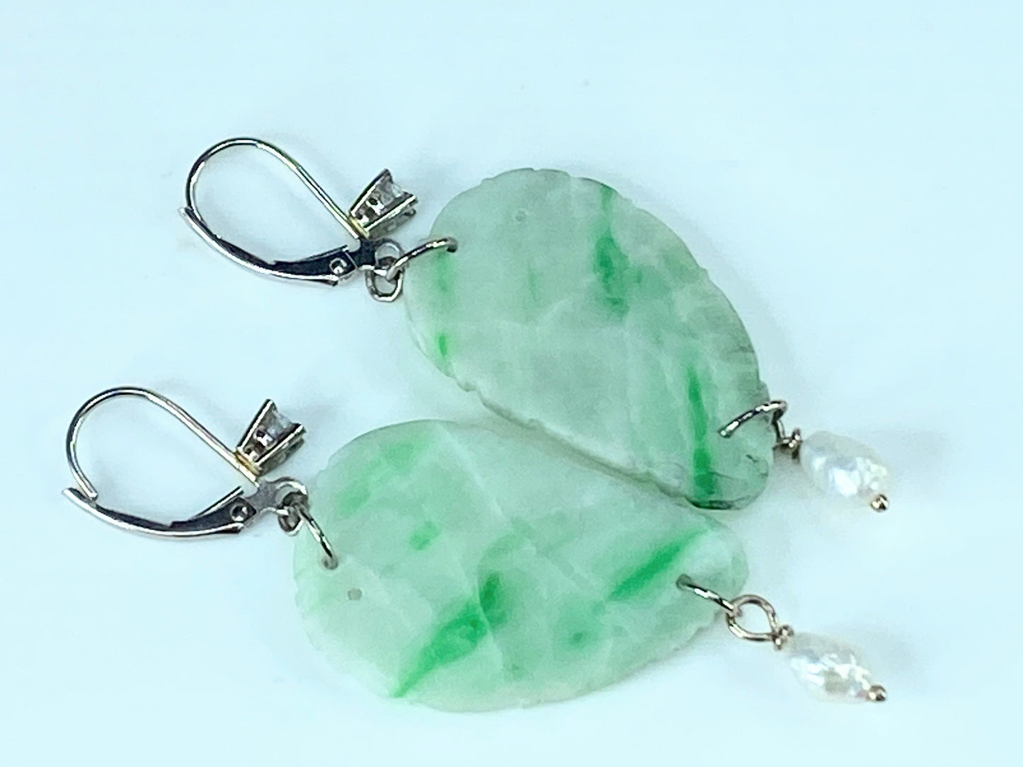 c1960 14K 0.2ct round brilliant Diamond Jadeite freshwater Pearl earrings JR388