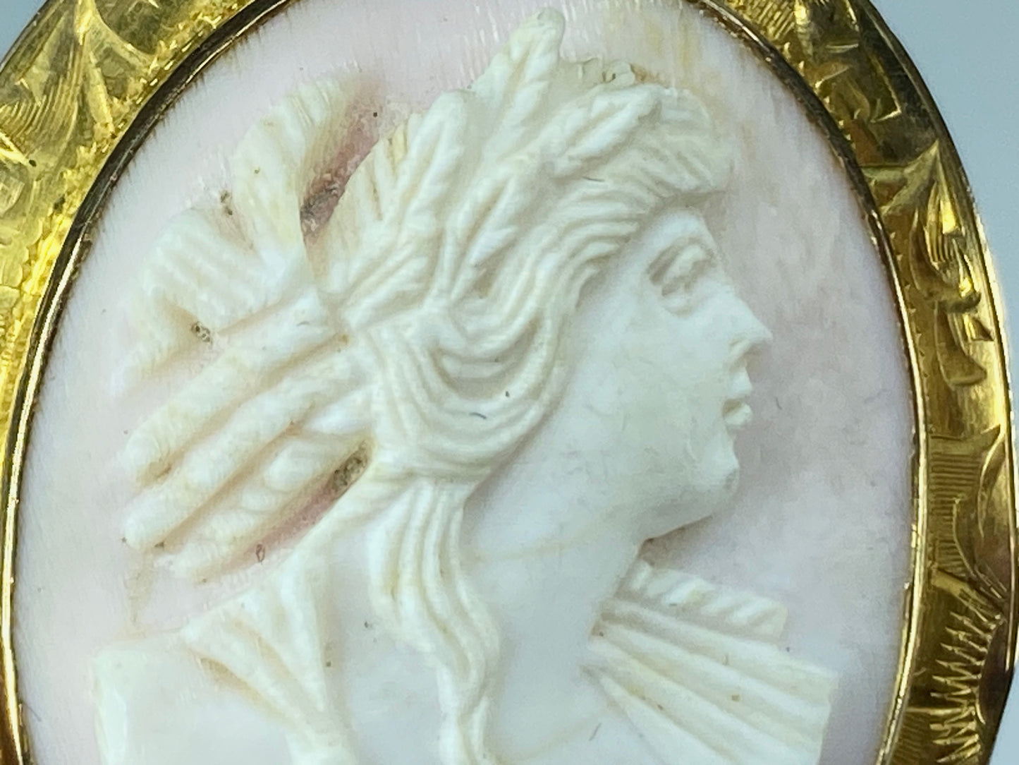 Victorian 10K/14K gold Carved Shell Cameo Goddess brooch pendant necklace JR400