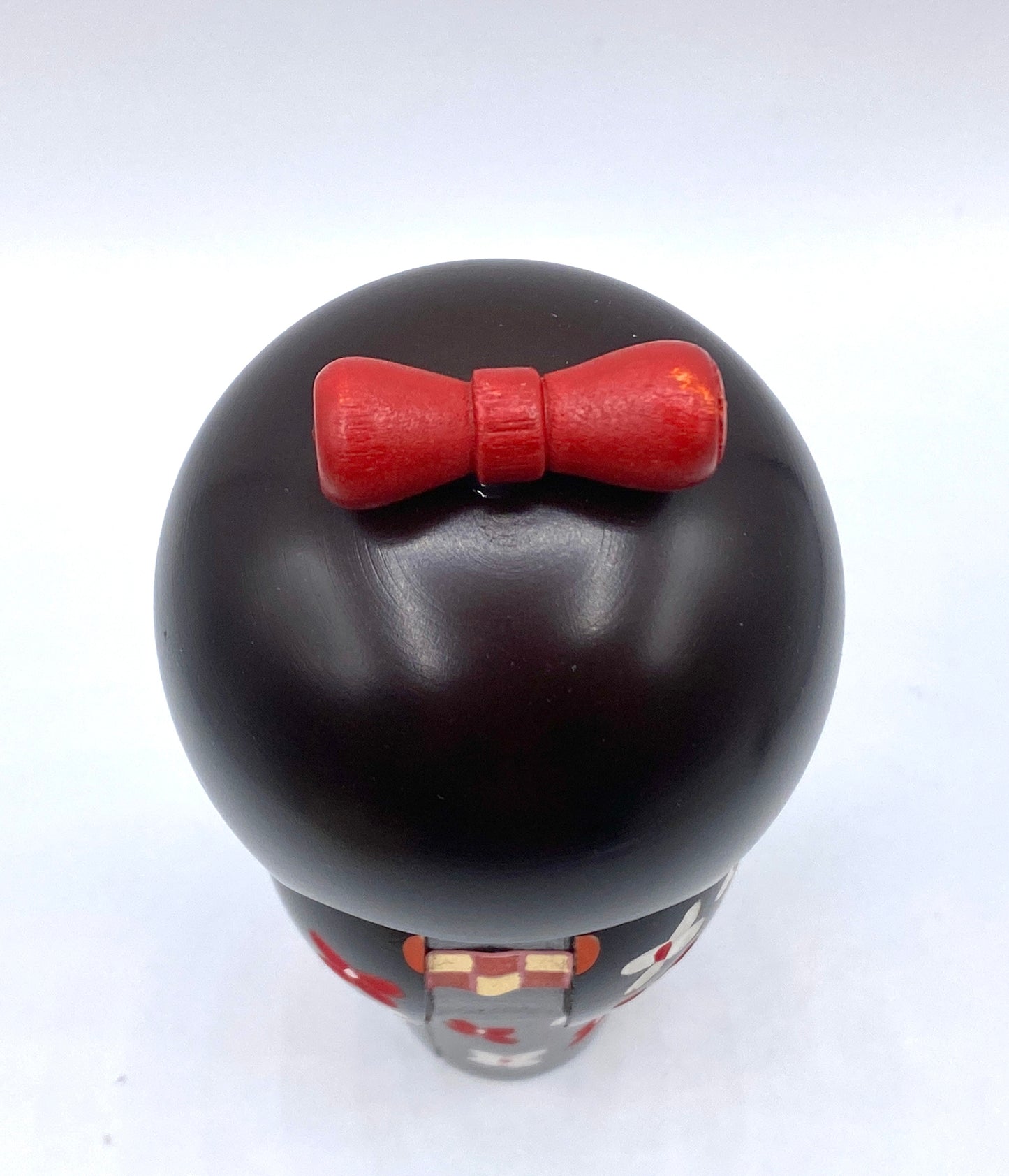 Prime Minister's Award Winner Hajime Miyashita "Small Flower town" Kokeshi KA021