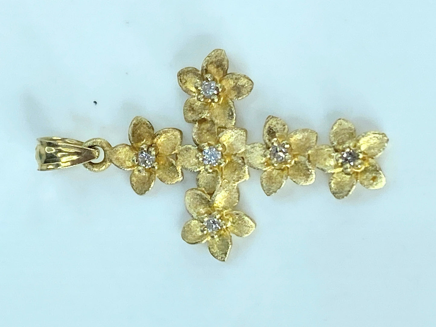 14K yellow gold 0.06ct G/VS2 Diamond Plumeria Flower Cross pendant 1.25" JR394