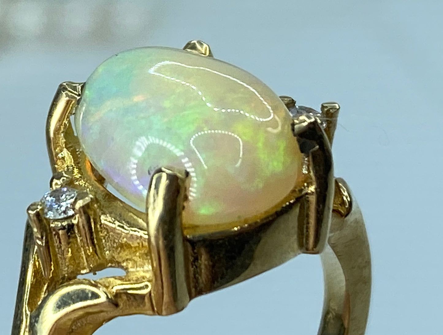 14K yellow gold 3.55ct Opal cabochon Brilliant diamond ring s5.75 5.7grams JR952