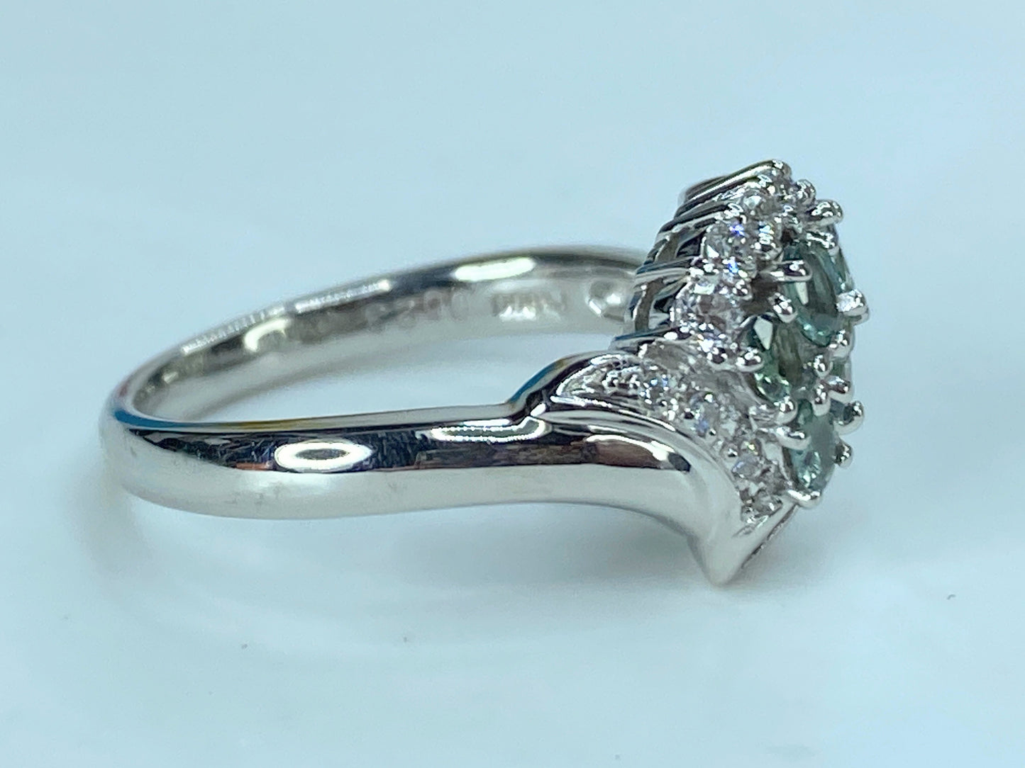 Platinum 0.55ct oval Alexandrite Diamond cluster ring 6.8g s6 JR397
