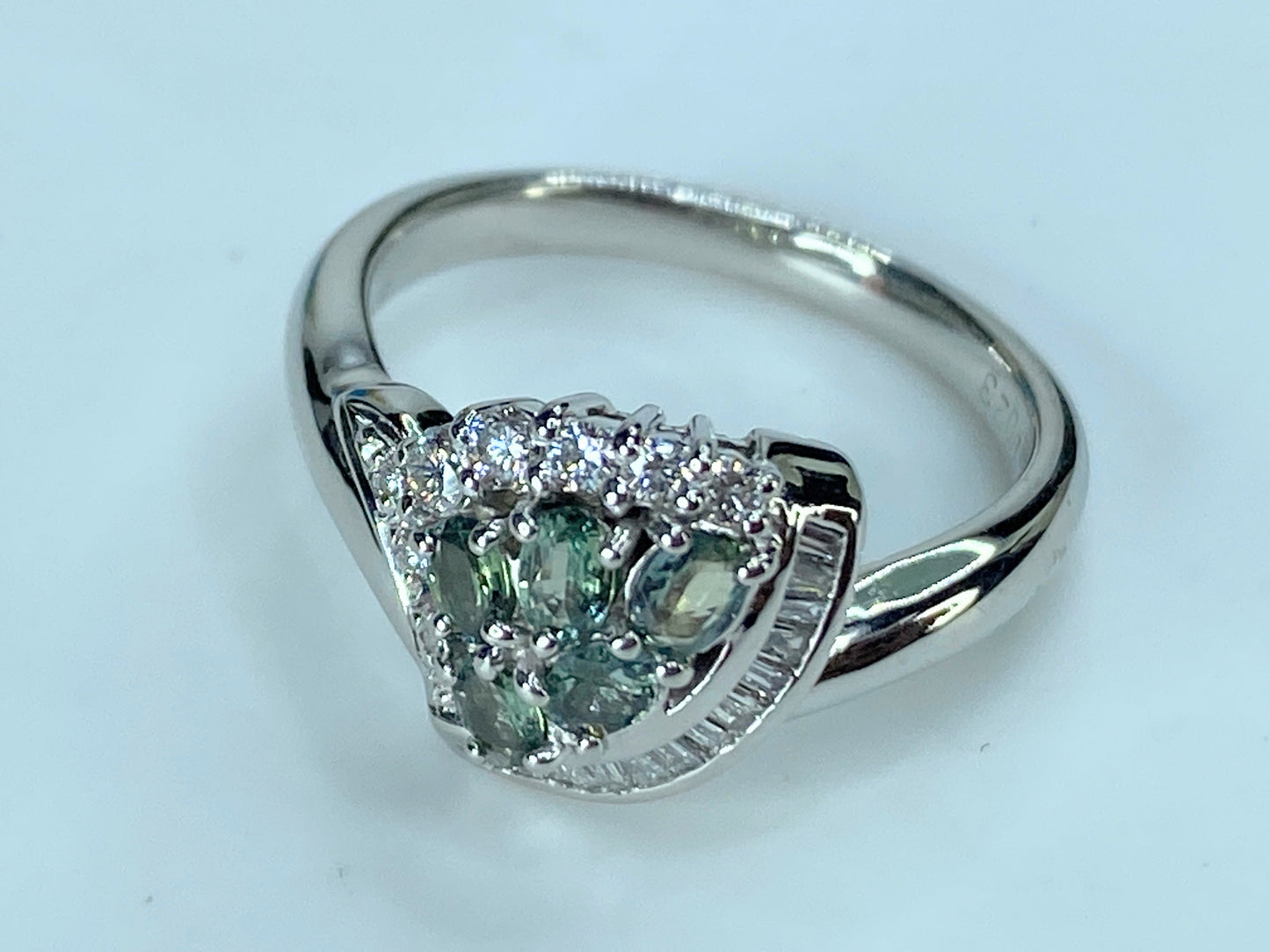 Platinum 0.55ct oval Alexandrite Diamond cluster ring 6.8g s6 JR397