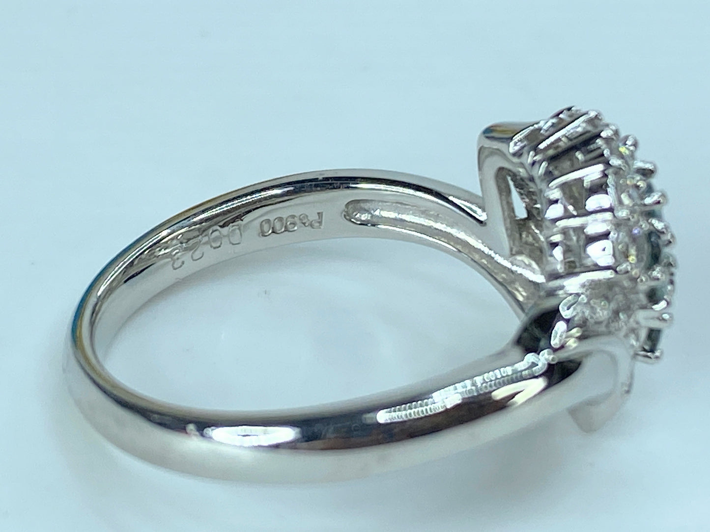 Platinum 0.55ct oval Alexandrite Diamond cluster ring 6.8g s6 JR397