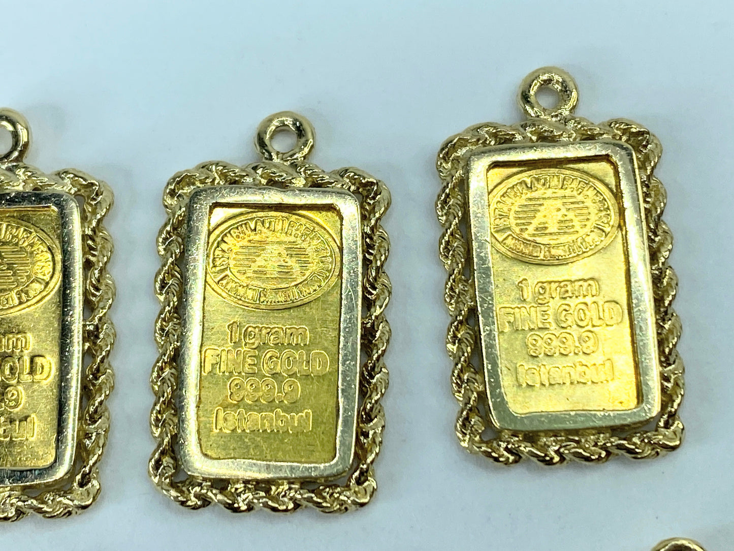 1.00gram Fine Gold Bar in 14K Gold Frame Vintage Charm/Pendant 2.4gm JR960