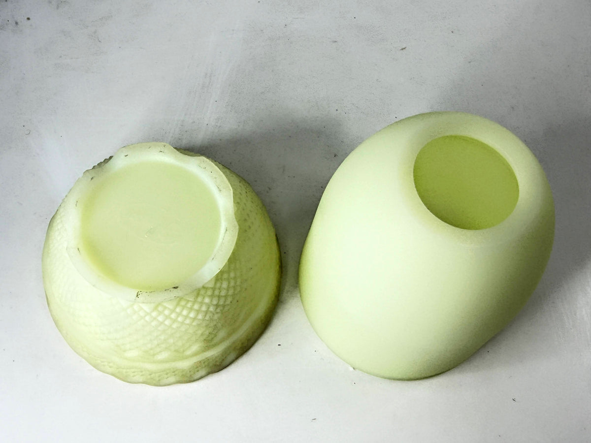 Vintage Custard Uranium Glass Fairy Lamp Satin Yellow Basketweave UV Glow A1335