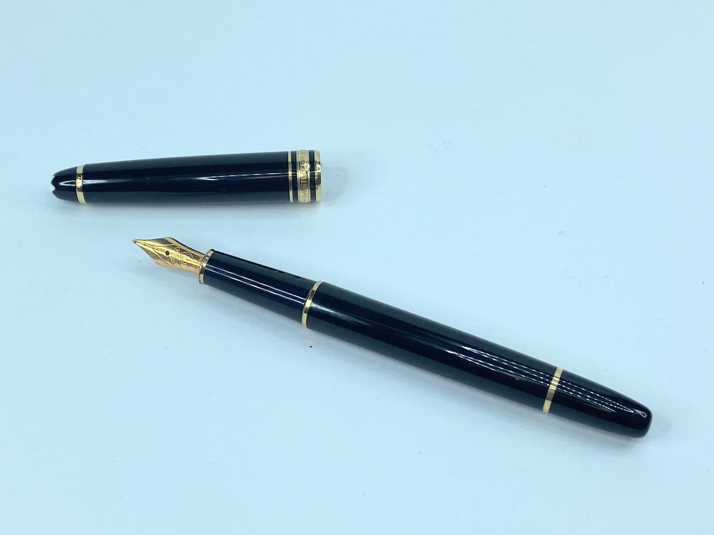 Mont Blanc Meisterstuck Classique Gold-plated Luxury Fountain Pen 14K Nib ST003