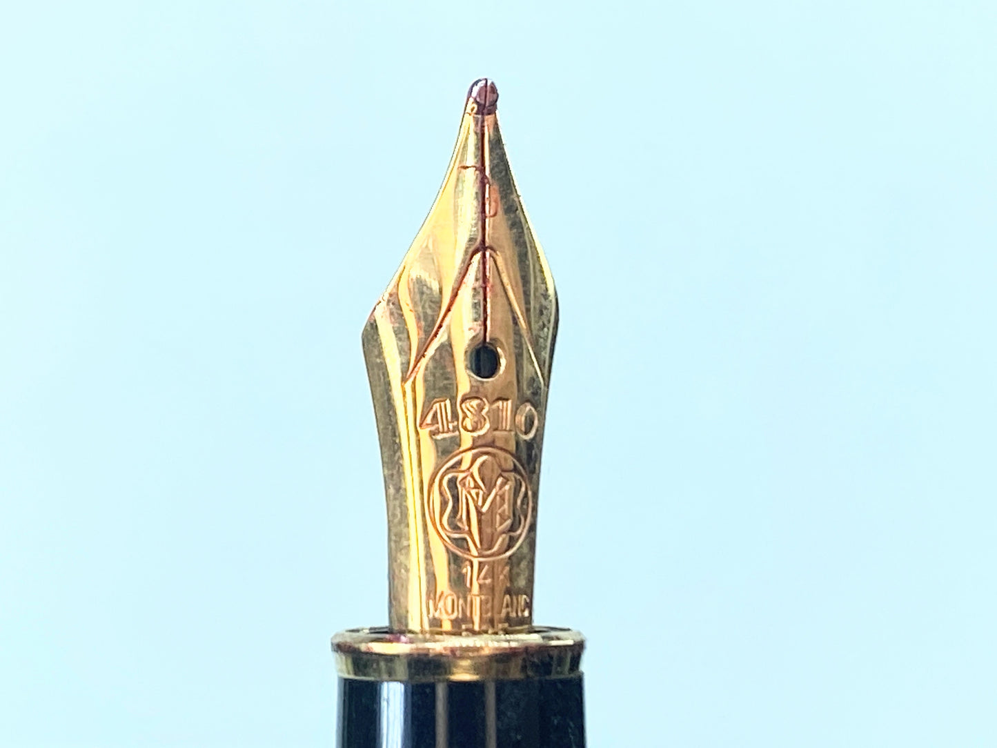 Mont Blanc Meisterstuck Classique Gold-plated Luxury Fountain Pen 14K Nib ST003