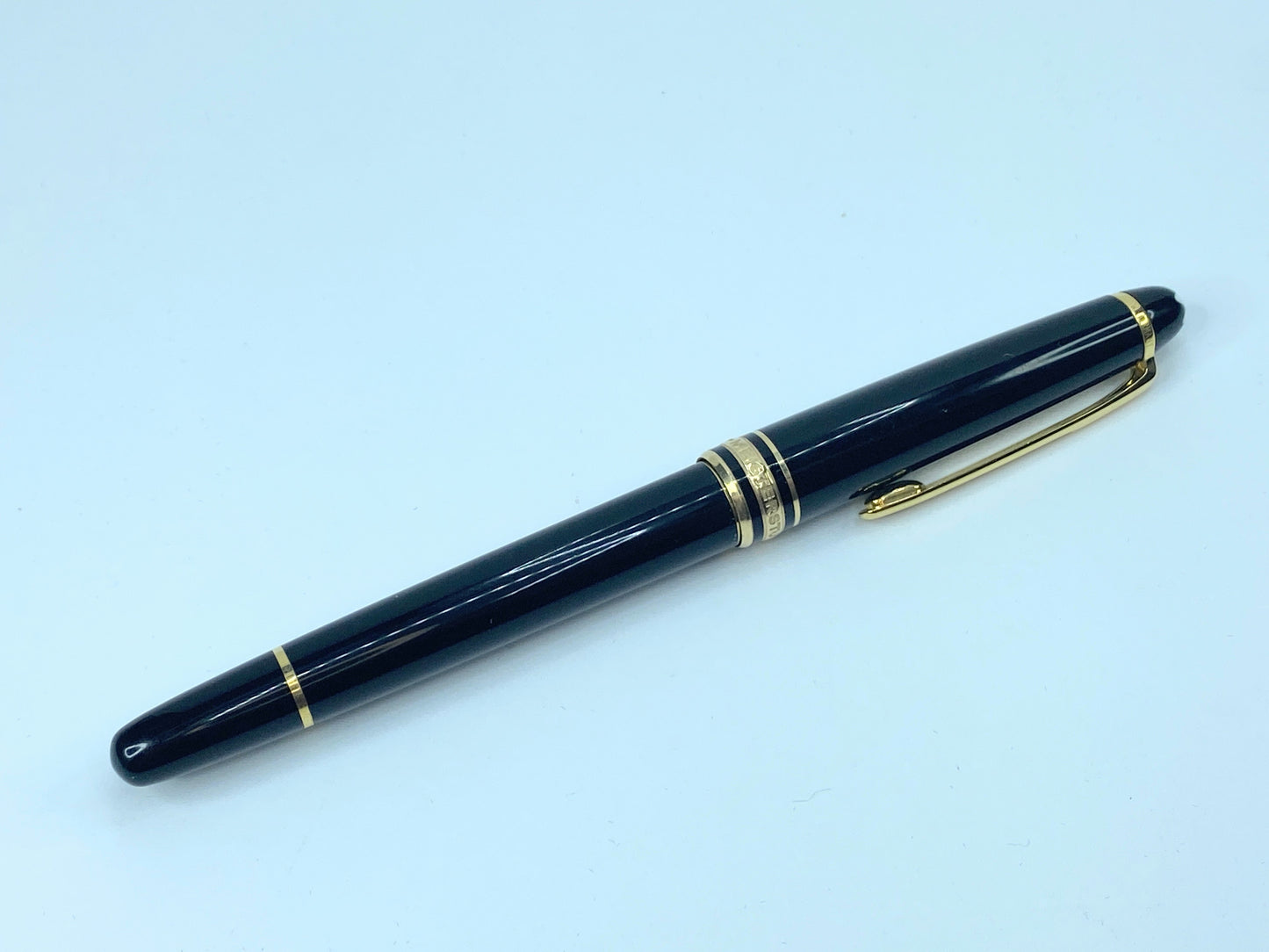 Mont Blanc Meisterstuck Gold-Coated Classique M163 Rollerball Pen ST006