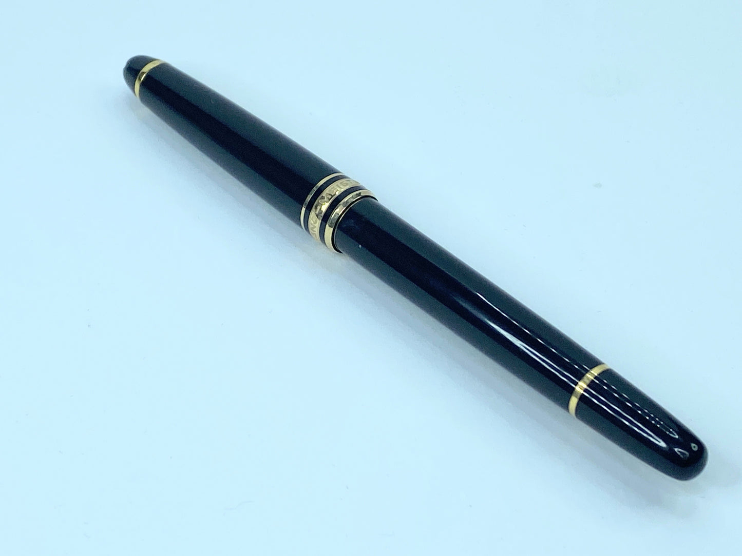 Mont Blanc Meisterstuck Gold-Coated Classique M163 Rollerball Pen ST006
