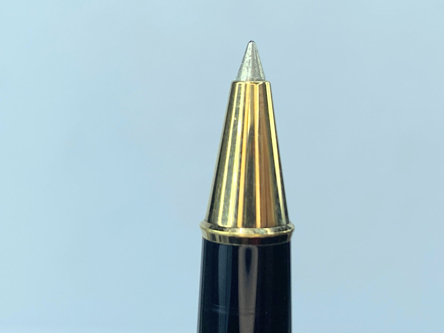 Mont Blanc Meisterstuck Gold-Coated Classique M163 Rollerball Pen ST006