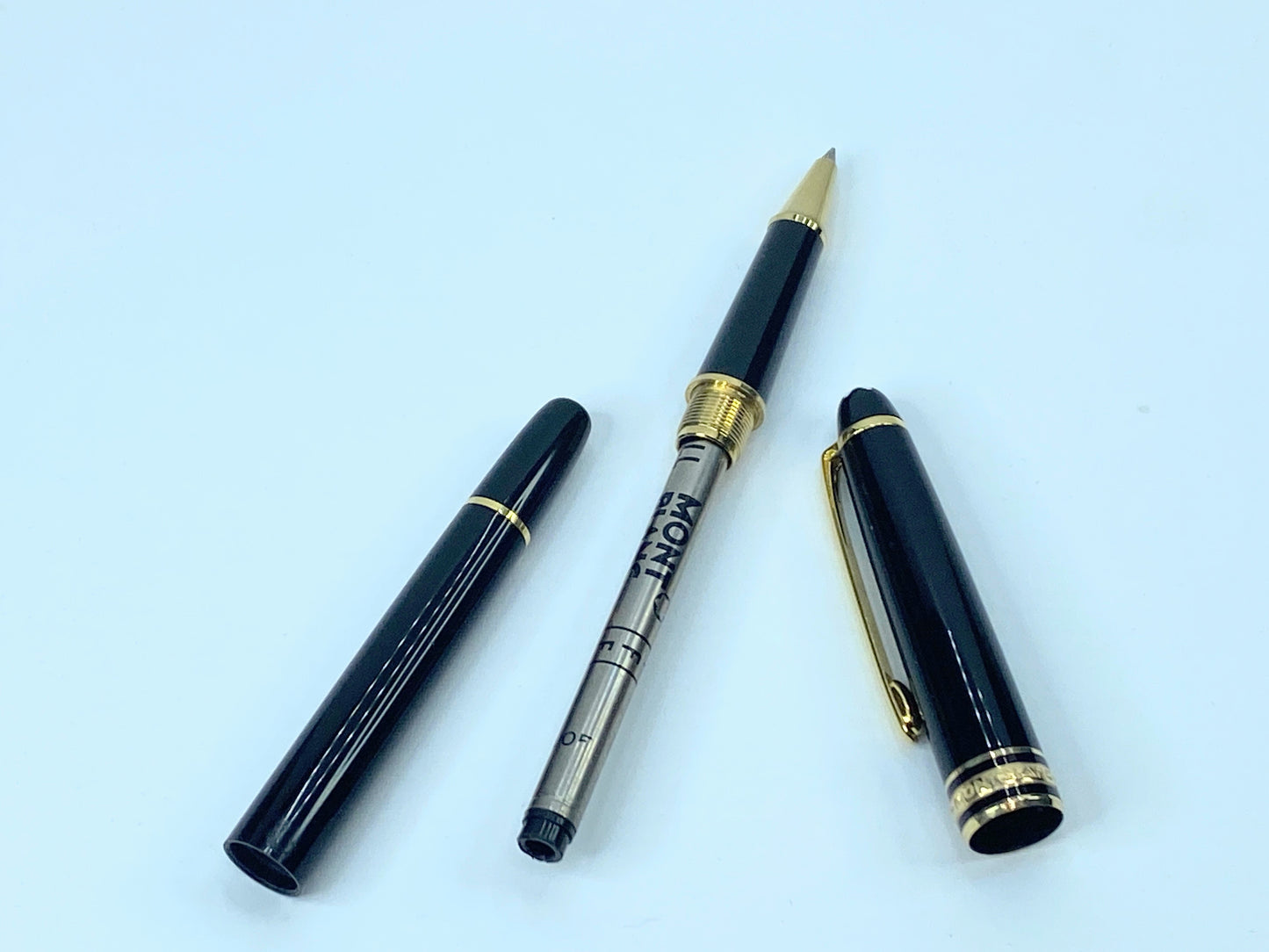 Mont Blanc Meisterstuck Gold-Coated Classique M163 Rollerball Pen ST006