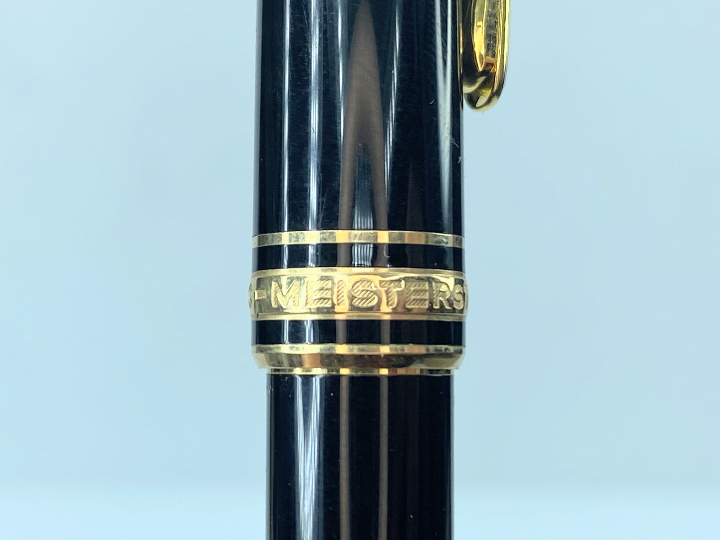 Mont Blanc Meisterstuck Gold-Coated Classique M163 Rollerball Pen ST006