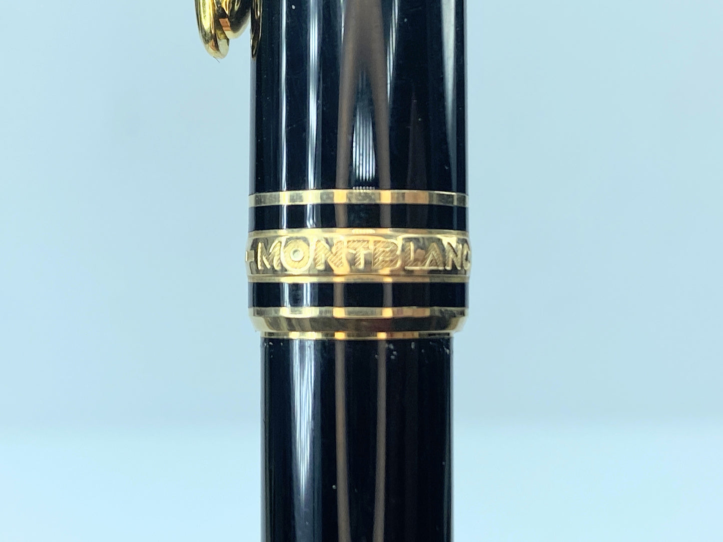 Mont Blanc Meisterstuck Gold-Coated Classique M163 Rollerball Pen ST006