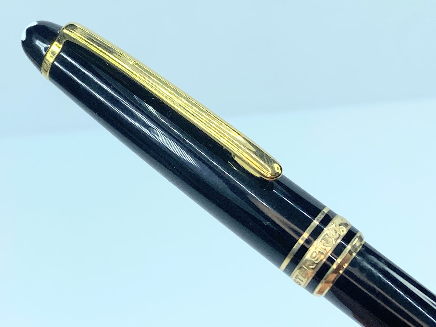 Mont Blanc Meisterstuck Gold-Coated Classique M163 Rollerball Pen ST006