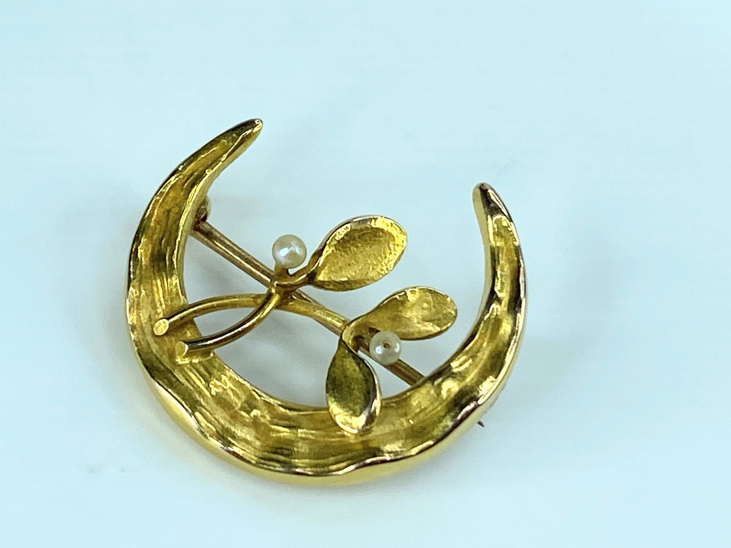 Art Deco 14K yellow gold hand hammered Half Moon Seed pearl flower pin JR415