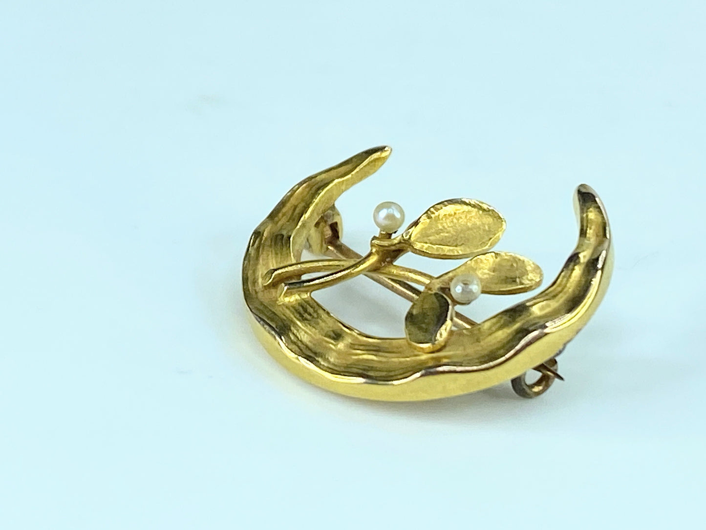 Art Deco 14K yellow gold hand hammered Half Moon Seed pearl flower pin JR415