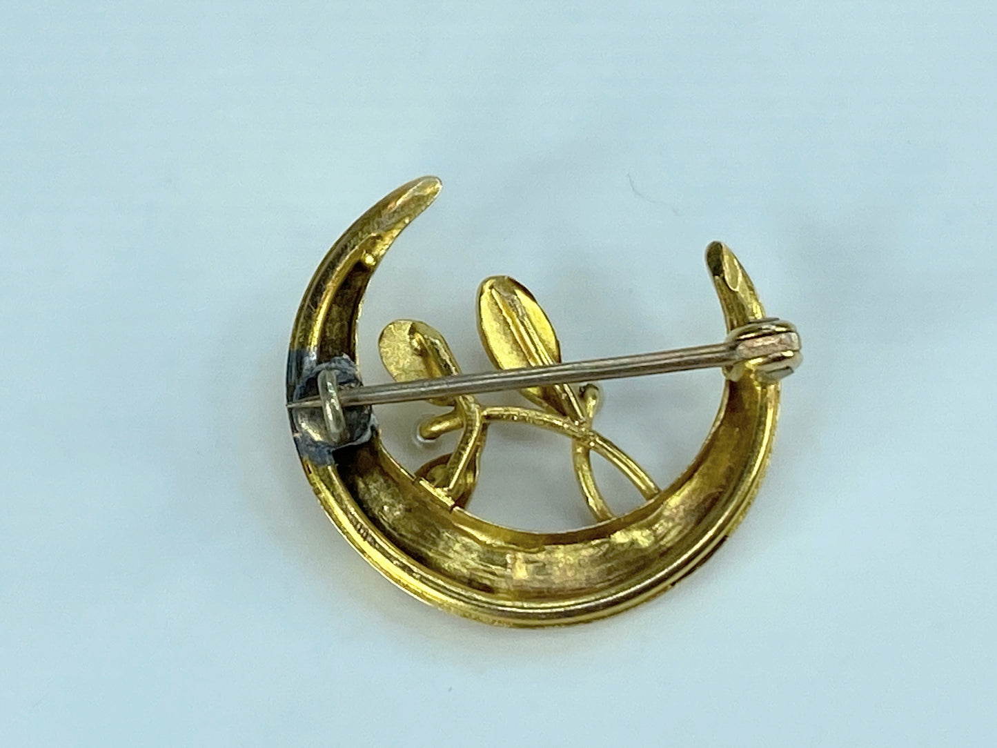 Art Deco 14K yellow gold hand hammered Half Moon Seed pearl flower pin JR415