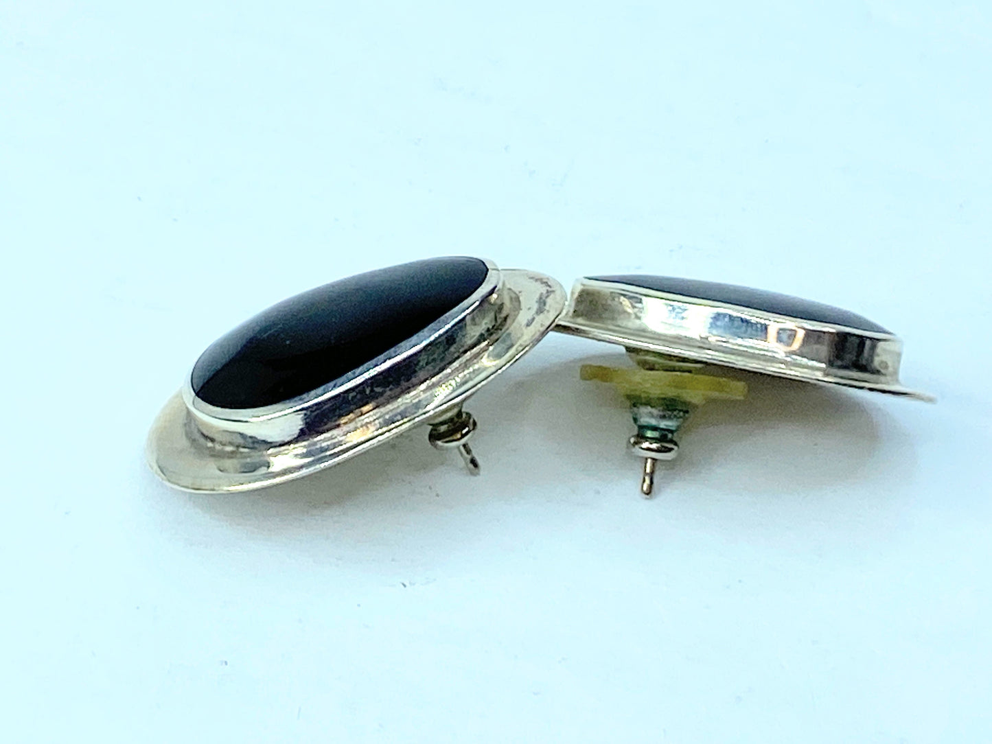 Sterling Silver 925 Pear shaped Black Onyx stud earrings.