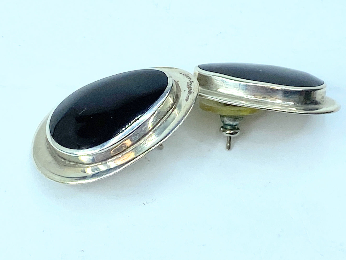 Sterling Silver 925 Pear shaped Black Onyx stud earrings.
