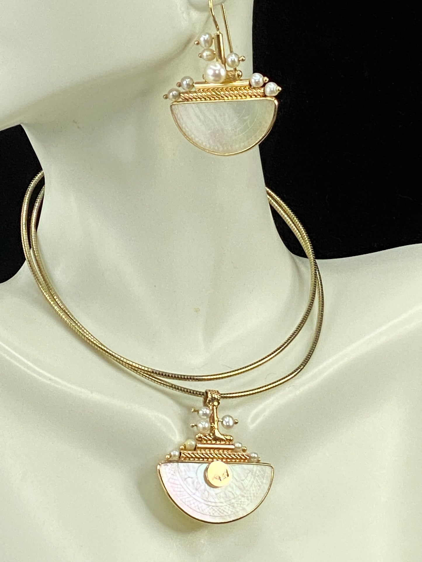 Donna Chamber 14k Cultured Pearls & Mother of Pearl Gambling Token suite