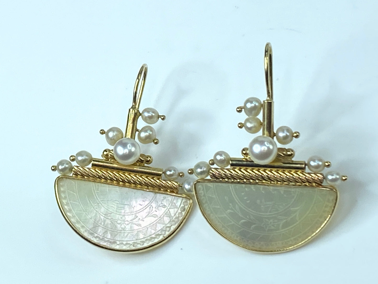 Donna Chamber 14k Cultured Pearls & Mother of Pearl Gambling Token suite