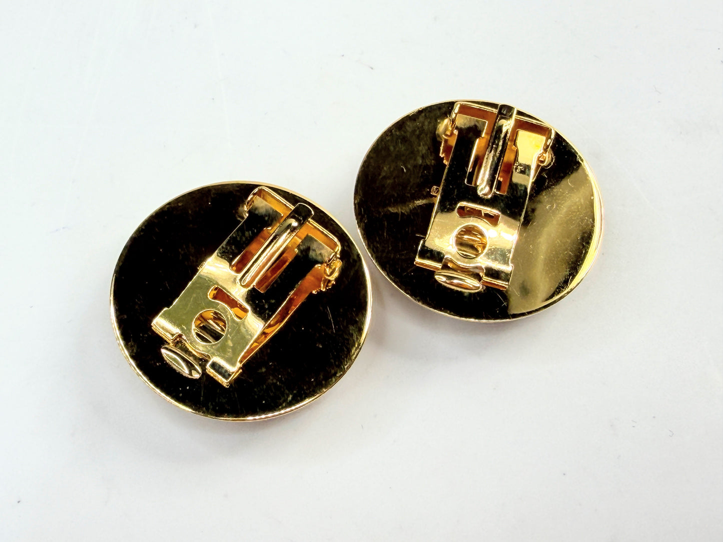 Vintage Hermes Mosaic Enamel Gold Tone Clip Earrings Round GS783