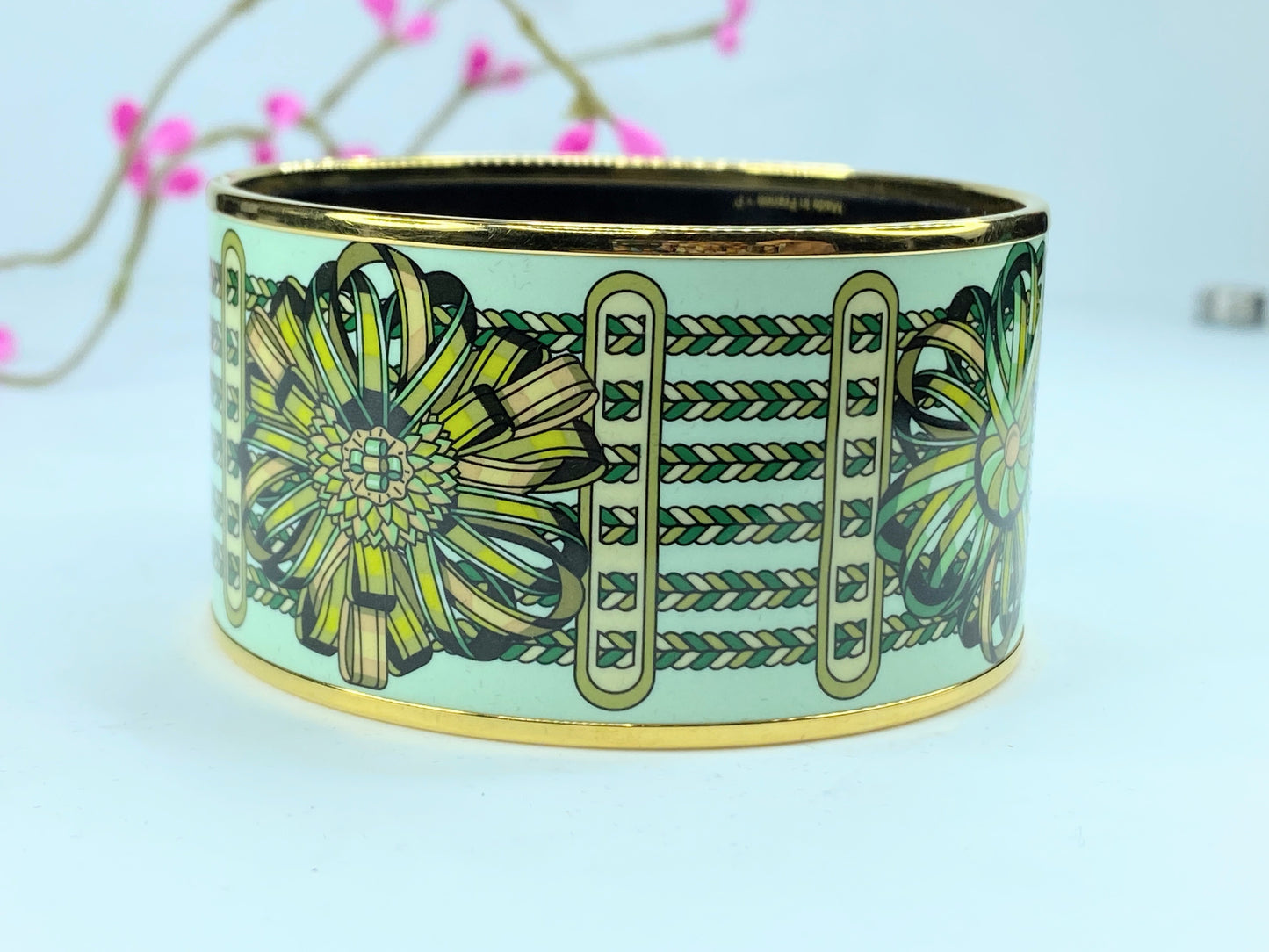 Hermès Gold bracelet enamel Green 35mm 7.5" GS361