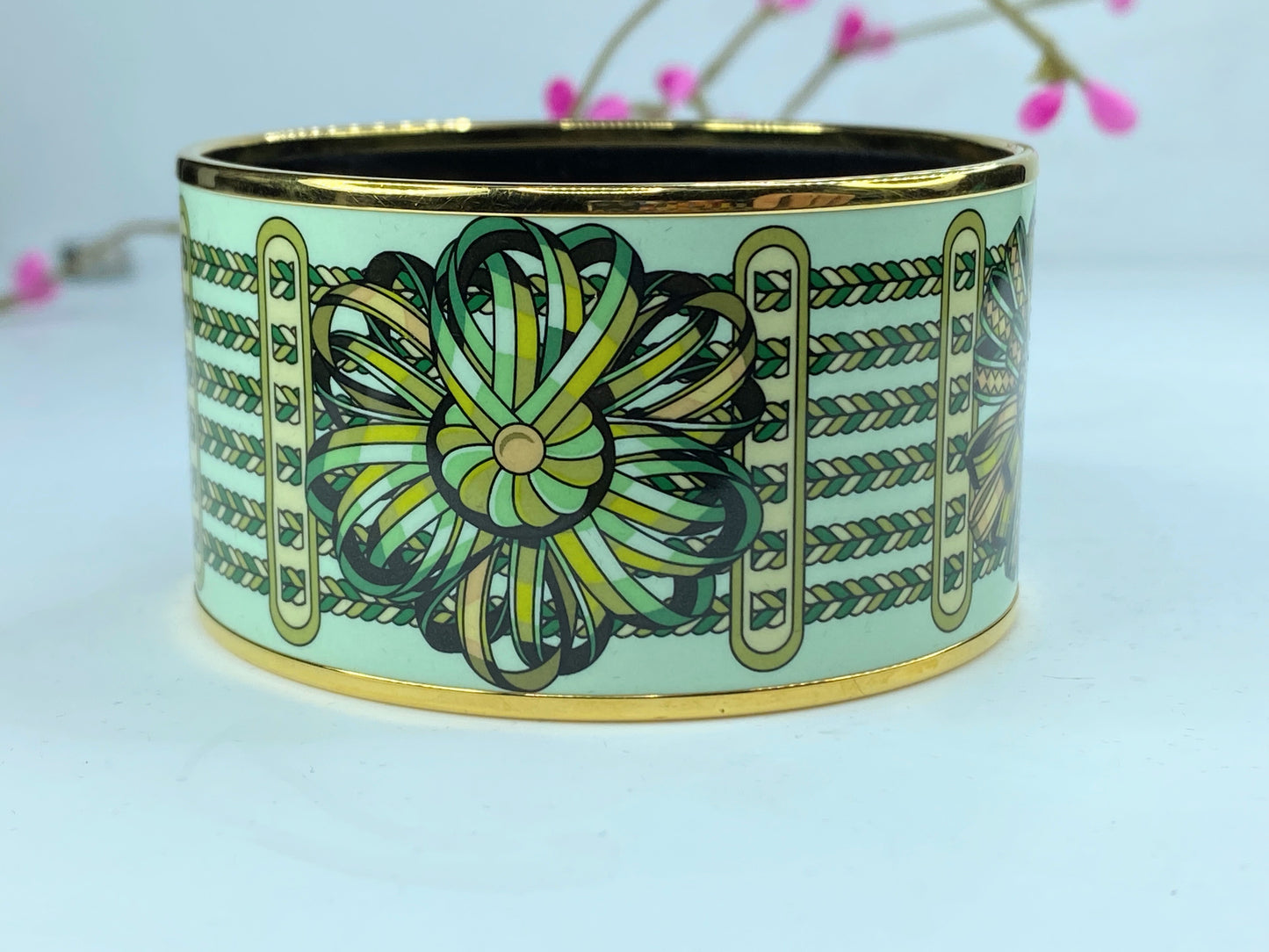 Hermès Gold bracelet enamel Green 35mm 7.5" GS361