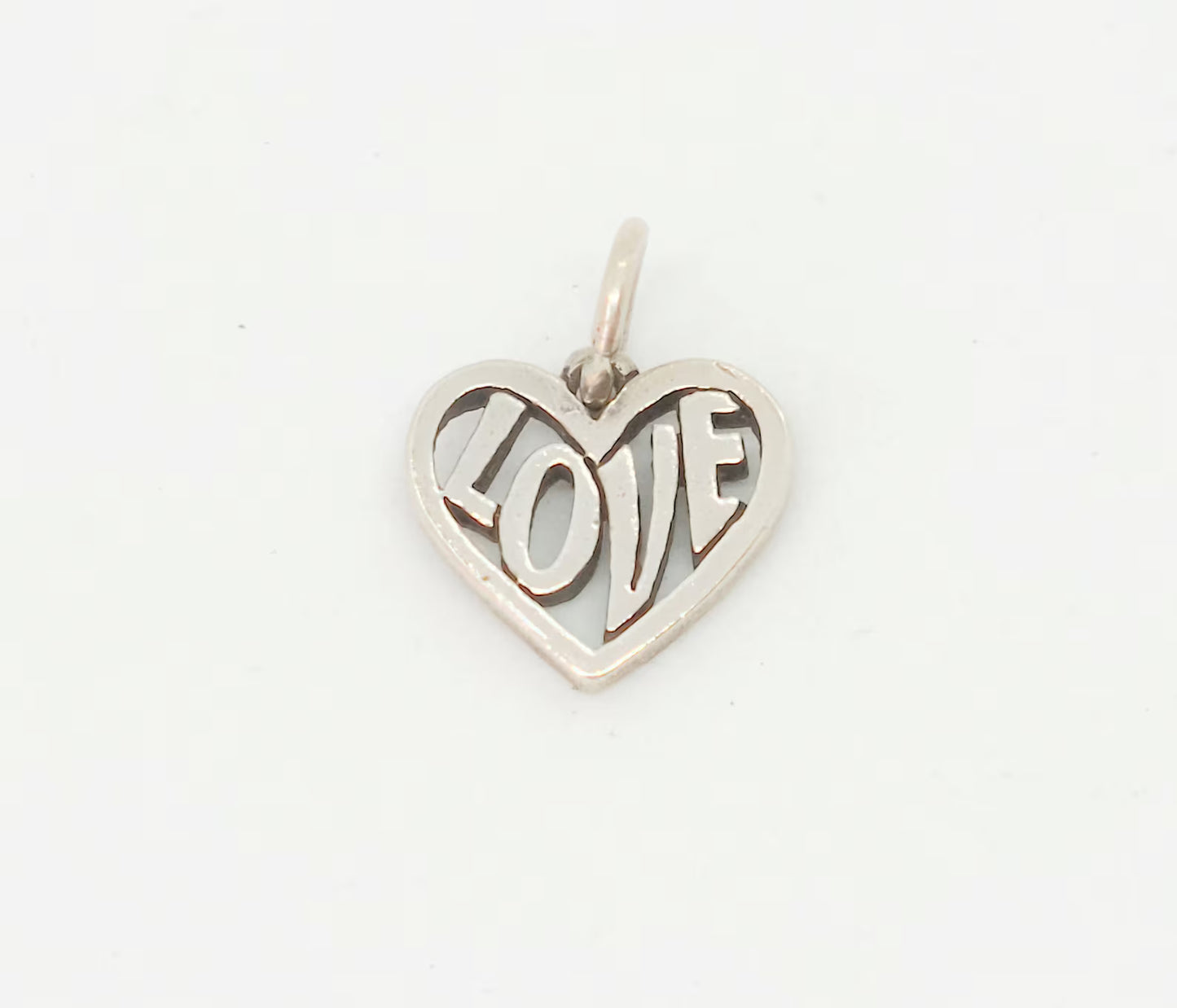 James Avery Love Heart Charm Retired Sterling Silver JR1149