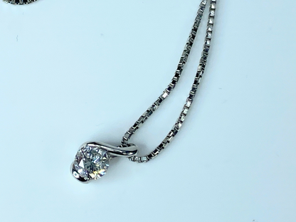 Appraised $3,495 0.617ct G/Si1 Infinity motif Platinum box link necklace