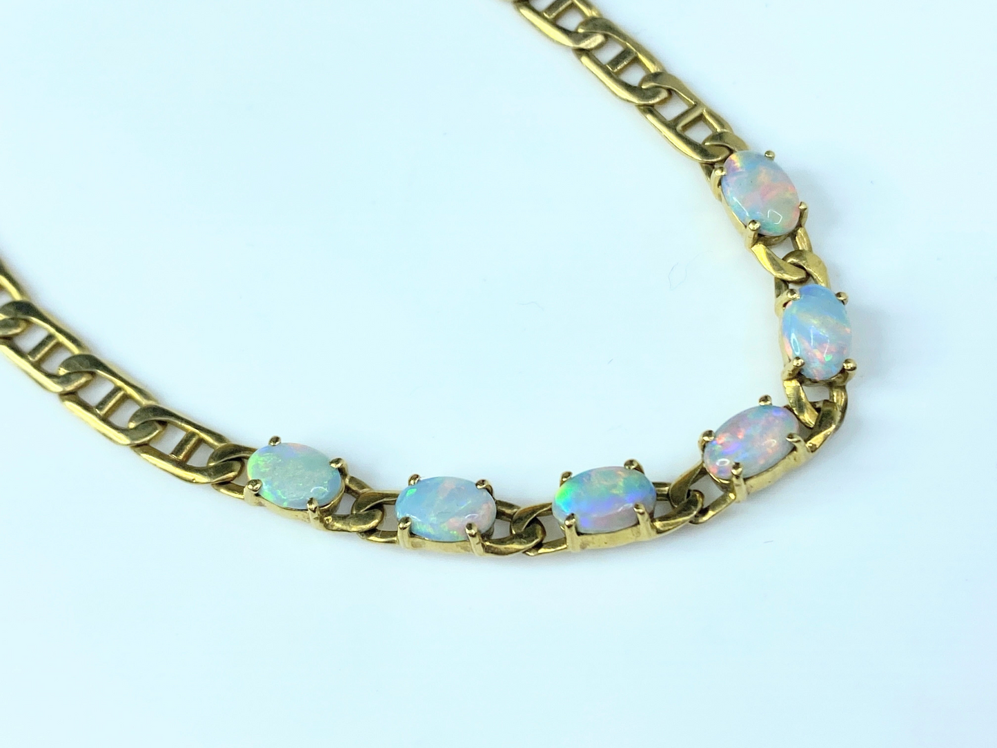 18K yellow gold 3.0ct Opal Cabochon Gucci anchor link bracelet 8.4g JR8897