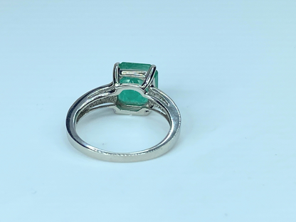 Appraised $4,995 Pave Emerald Ring 2.22 Ct w/2ct ctn Platinum