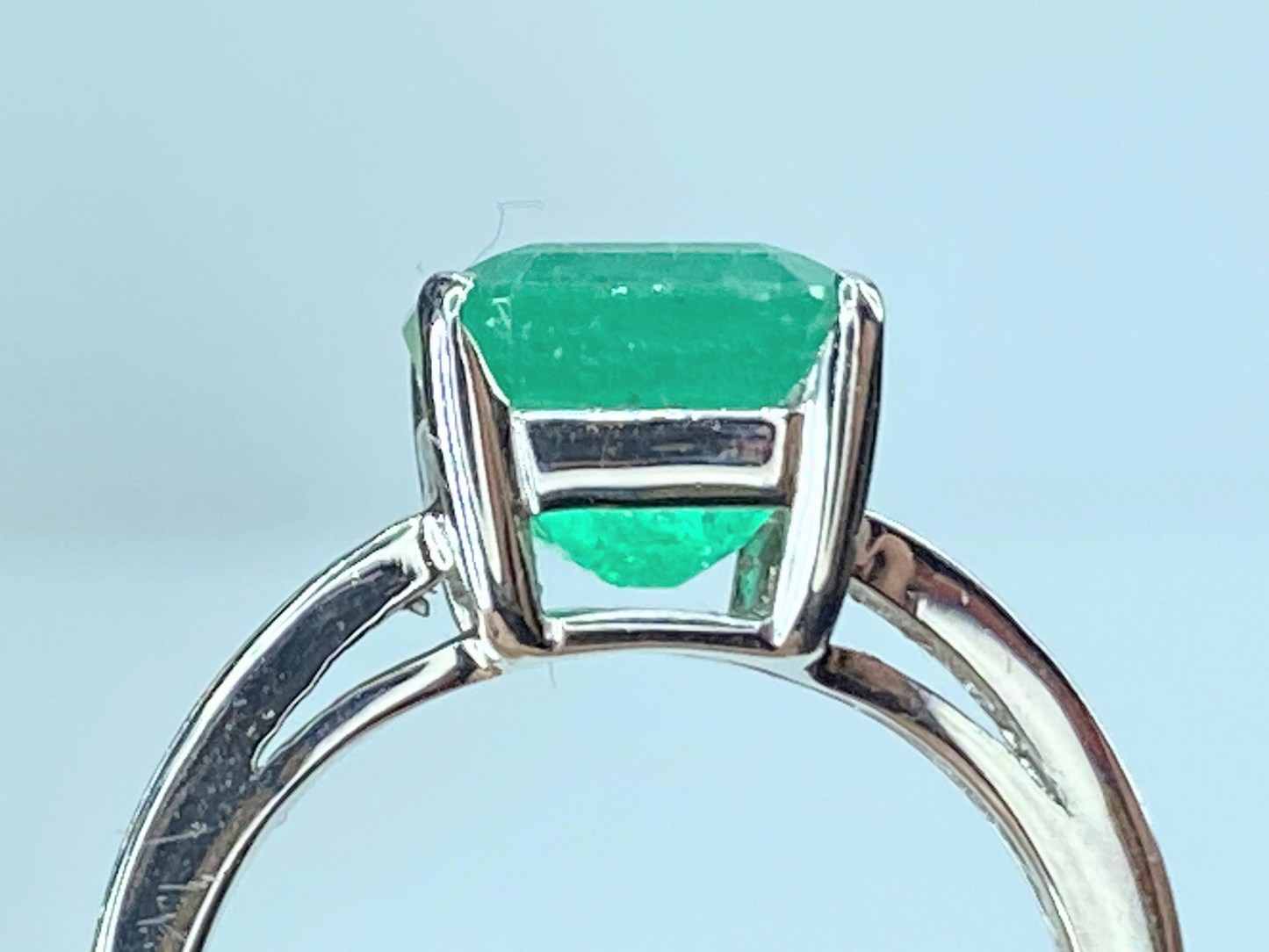 Appraised $4,995 Pave Emerald Ring 2.22 Ct w/2ct ctn Platinum