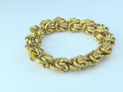 18K Yellow Gold Fancy Ribbed Knot Link Bracelet