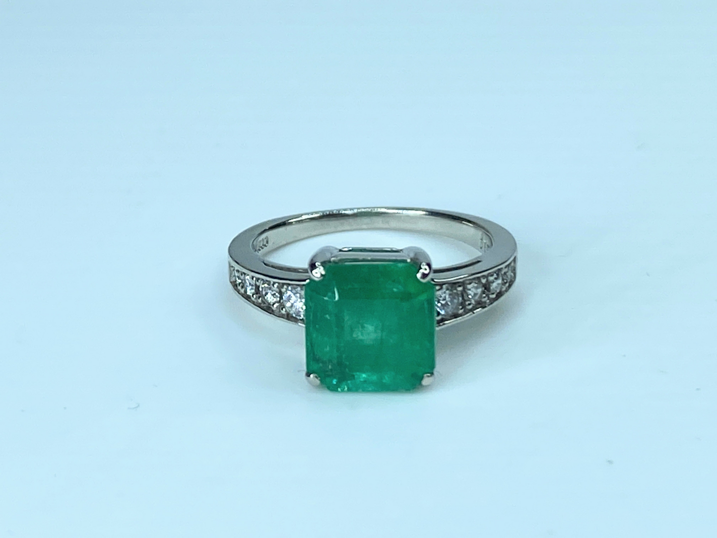 Appraised $4,995 Pave Emerald Ring 2.22 Ct w/2ct ctn Platinum