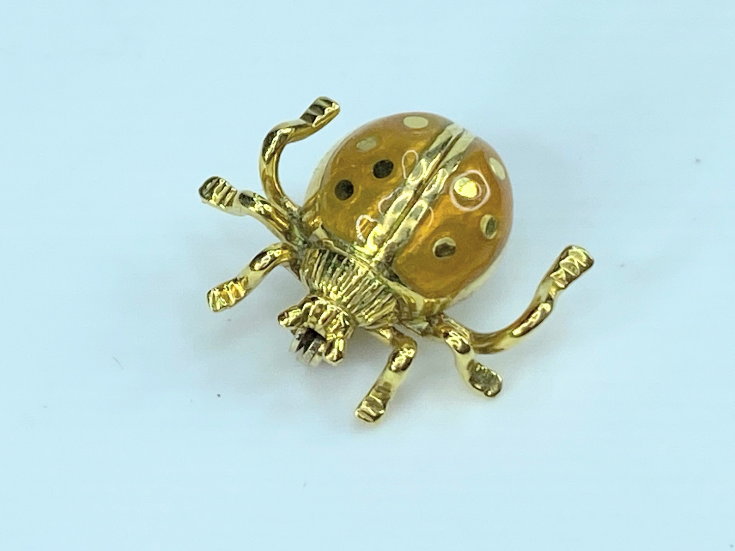 18K yellow gold Ladybug yellow enamel pin