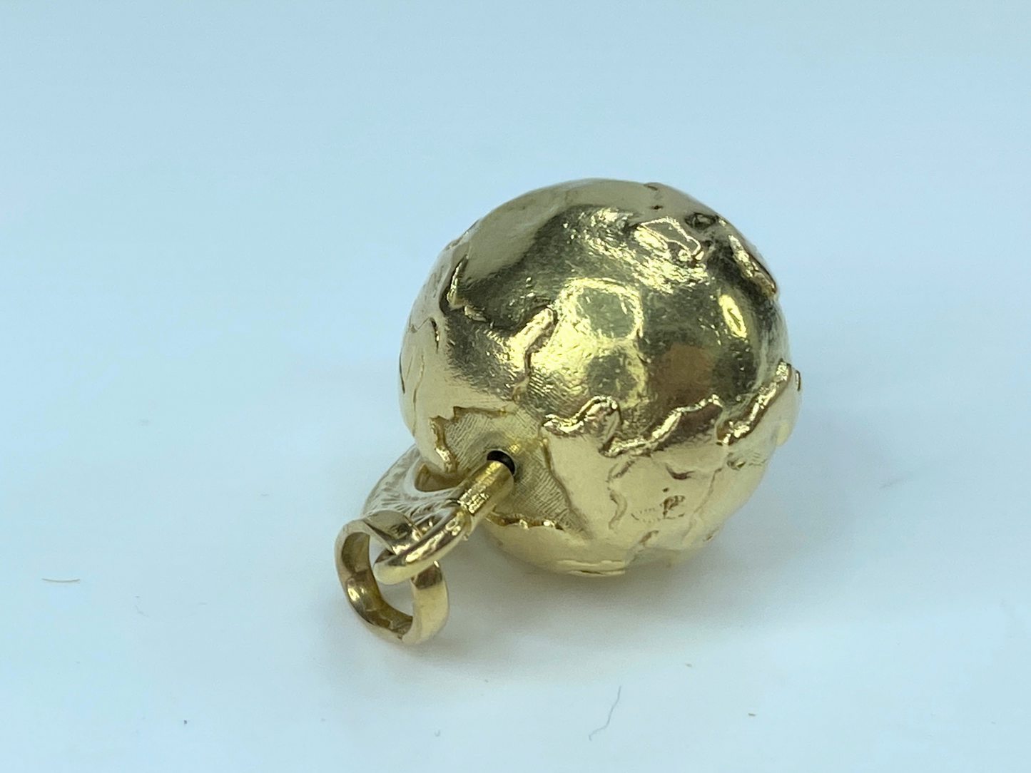 18K Yellow Gold Rotating Desk Globe Charm 27mm 7.5gm