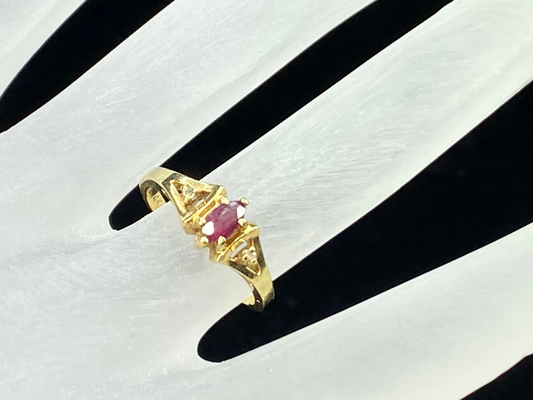 14K yellow gold 0.2ct Marquise Ruby Diamond ring