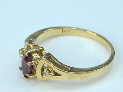 14K yellow gold 0.2ct Marquise Ruby Diamond ring