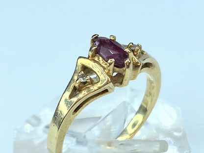 14K yellow gold 0.2ct Marquise Ruby Diamond ring