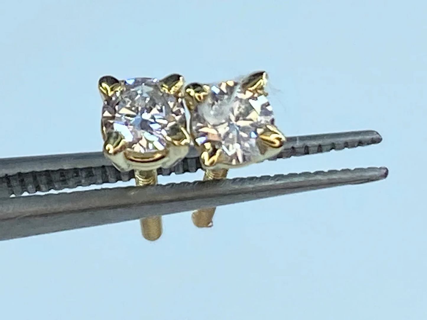 14k Yellow Gold 0.3ct Round Brilliant Cut Diamond 6 Prong Stud Earring