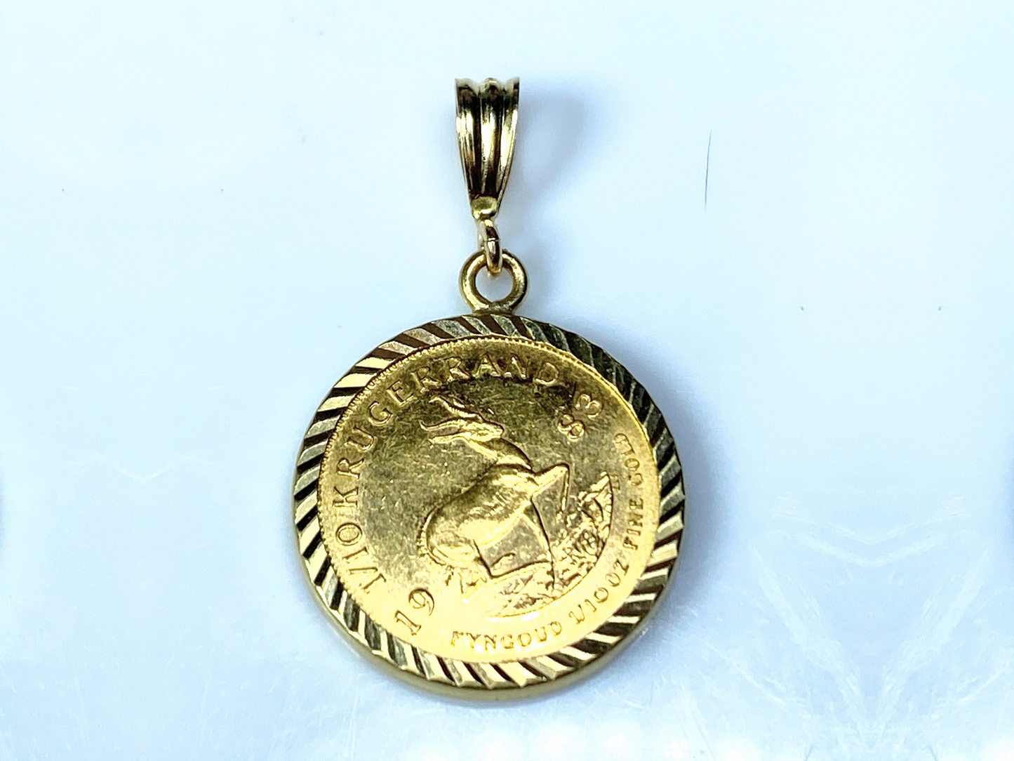 1983 South African 1/10oz Gold Krugerrand in 14kt Pendant with 3mm Bale JR9076