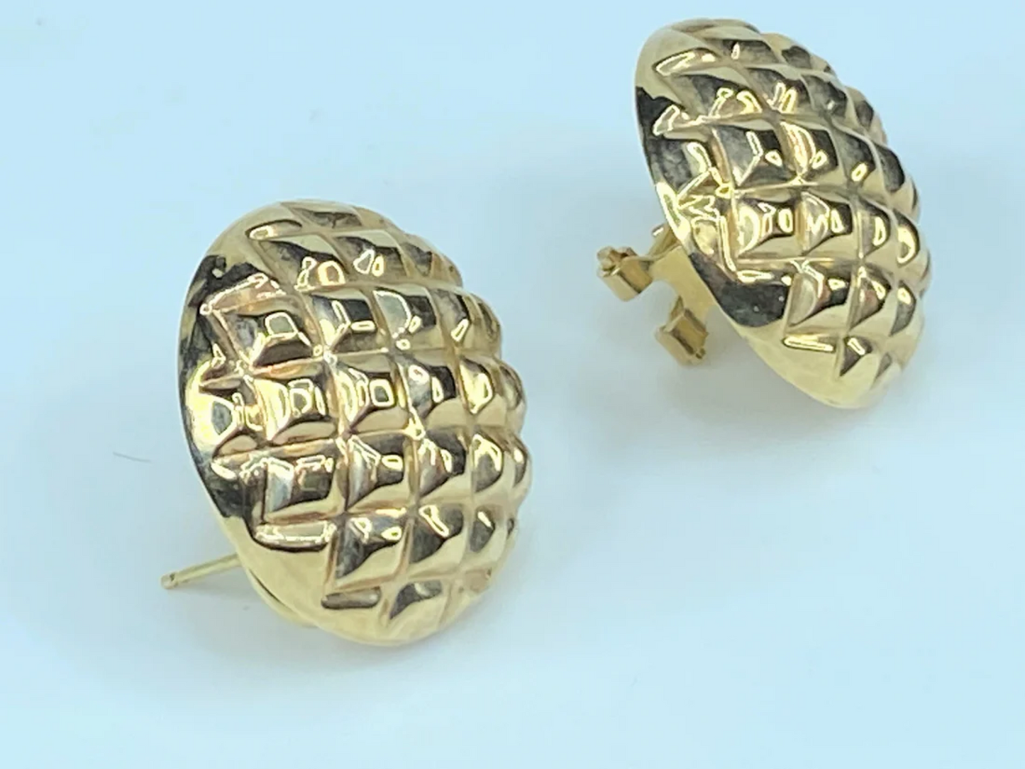 14K gold Quilt Pattern Dome button French back earrings 6.8g