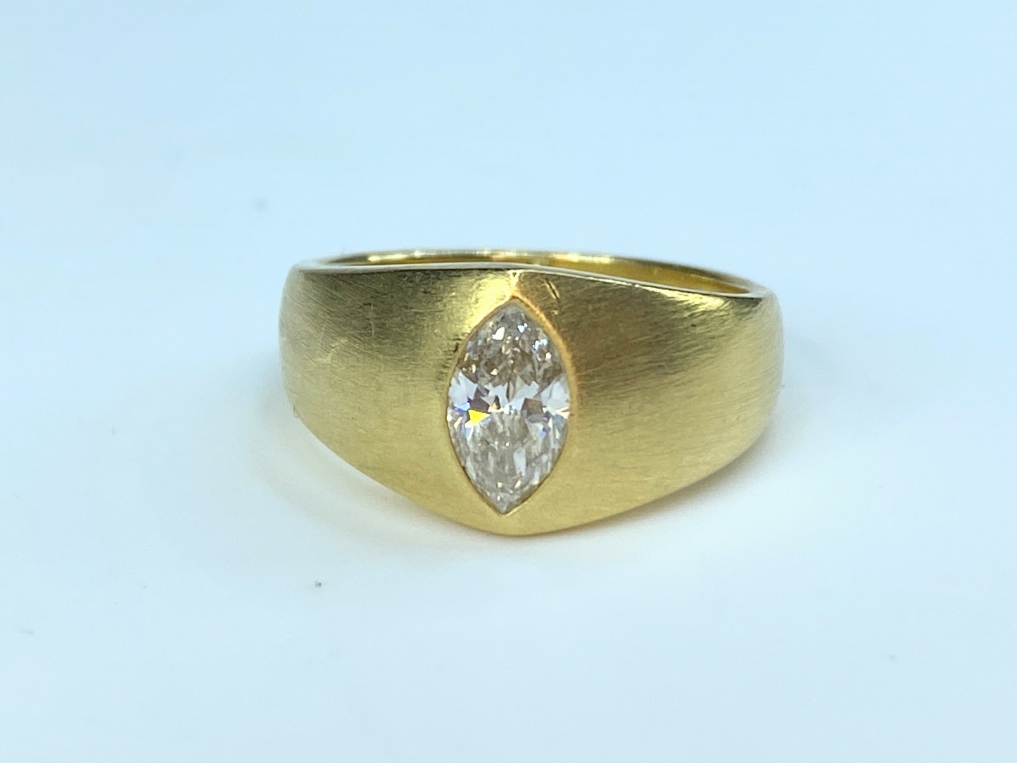 Appraised $11,995 18 Karat 1.0E/VVS2 Marquise diamond ring