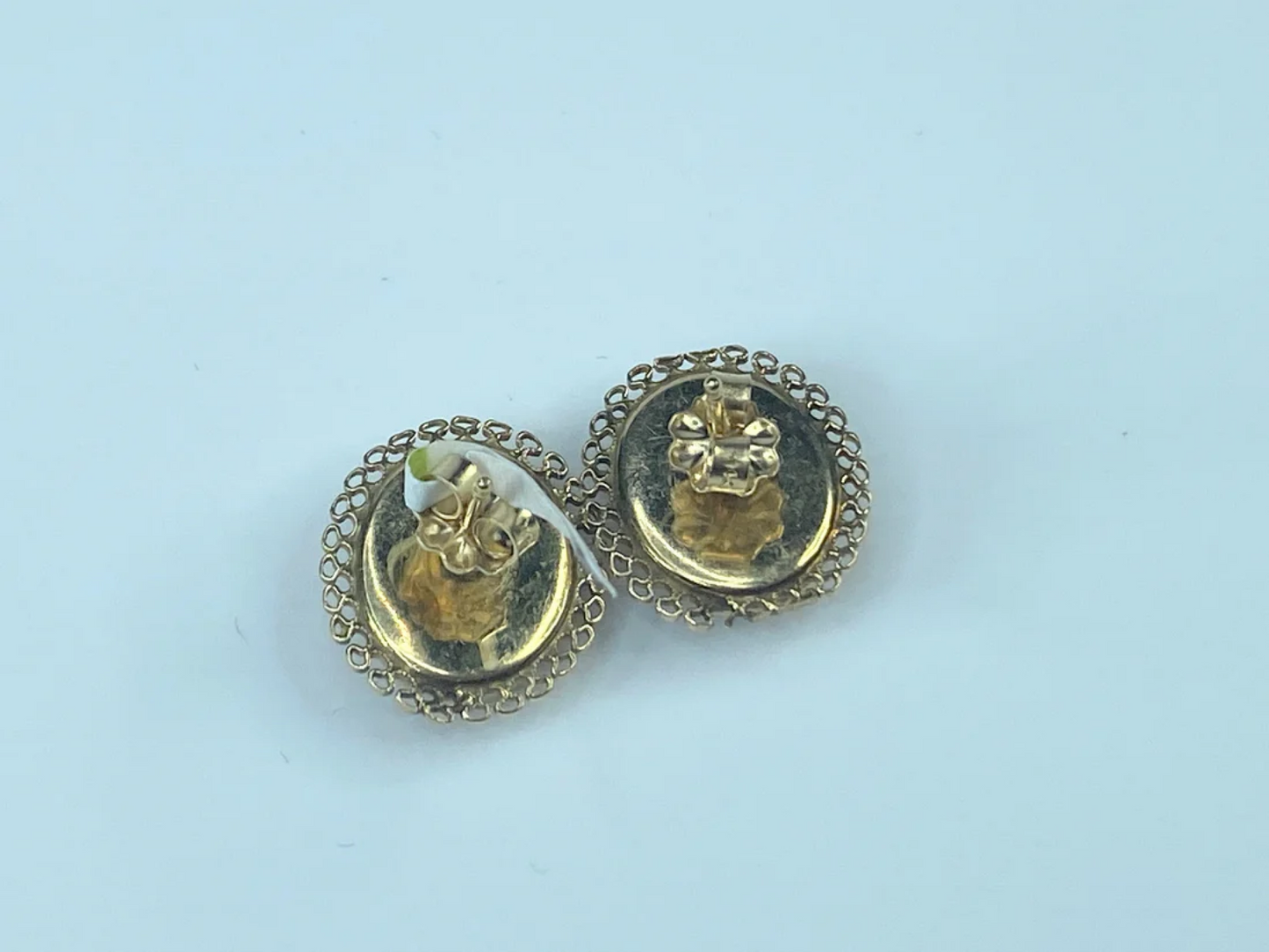 14K Gold Shell Cameo decorated frame stud earrings