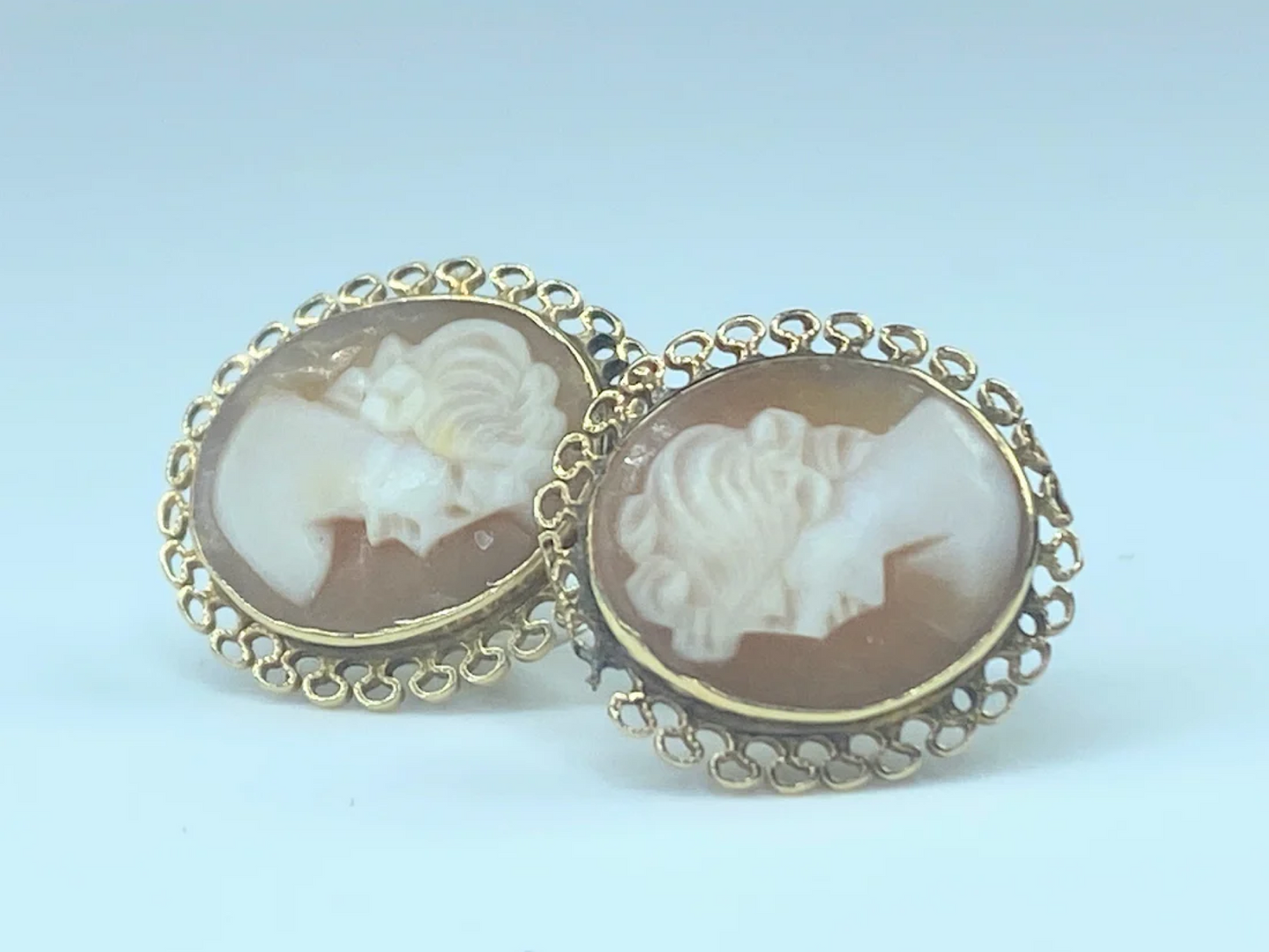 14K Gold Shell Cameo decorated frame stud earrings