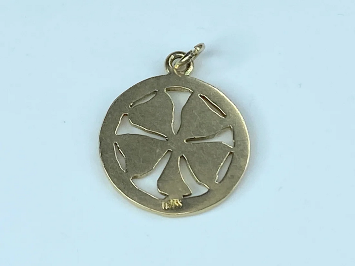 14K gold textured Shamrock Clover pinwheel pendant